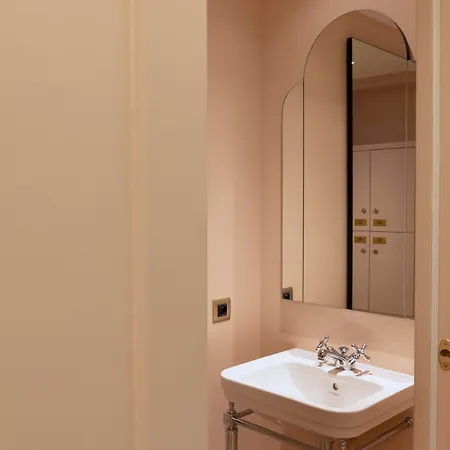 Hotel Victor Hugo Kléber 4*