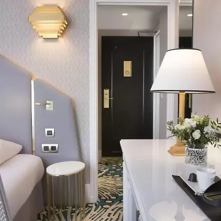 Victor Hugo Kleber Hotel 4*