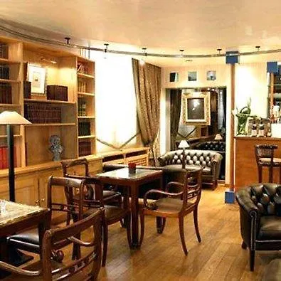 Victor Hugo Kléber Hotel 4*