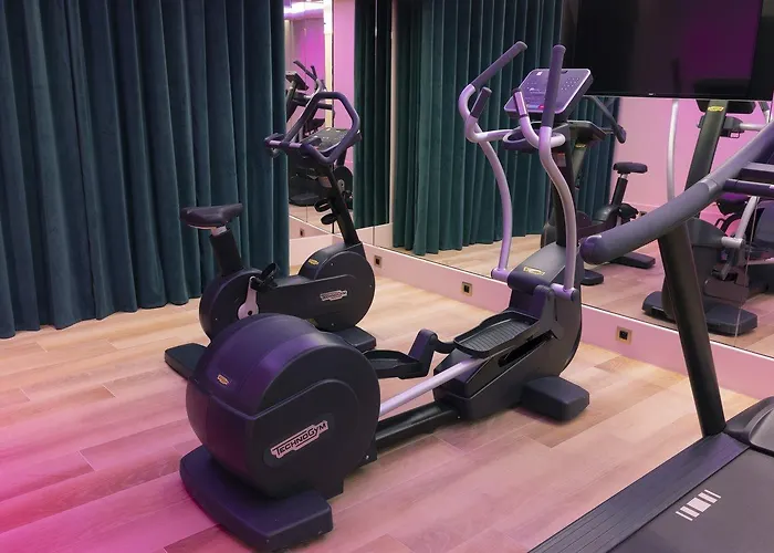 Victor Hugo Kleber Hotel 4*