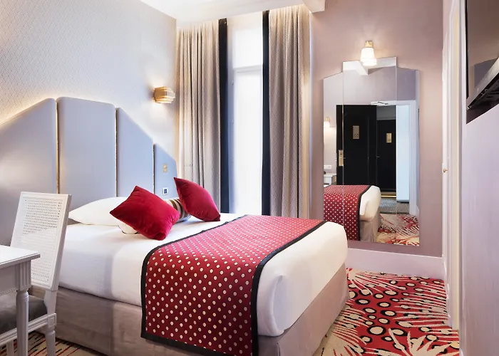 Hotel Victor Hugo Kleber 4*