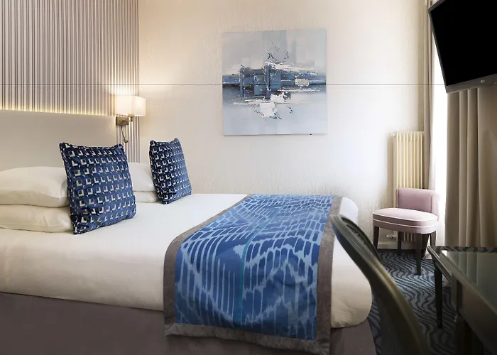 Hotel Victor Hugo Kleber 4*