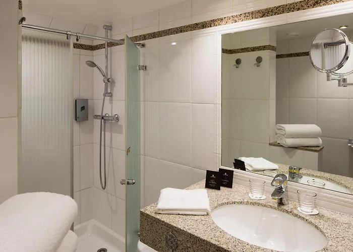 Hotel Victor Hugo Kleber 4*