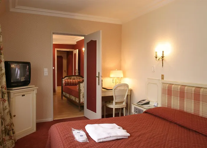 Hotel Victor Hugo Kleber 4*