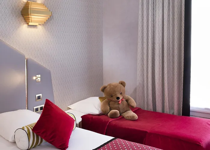 Victor Hugo Kleber Hotel