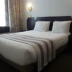Victor Hugo Kleber Hotel Paris
