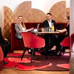 Victor Hugo Kleber Hotel