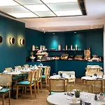 Victor Hugo Kleber Hotel Paris