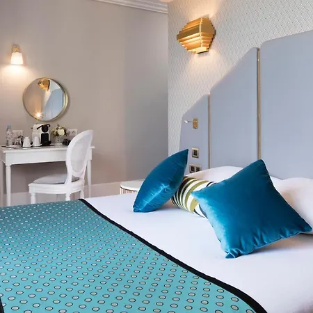 Victor Hugo Kleber 4* Paris