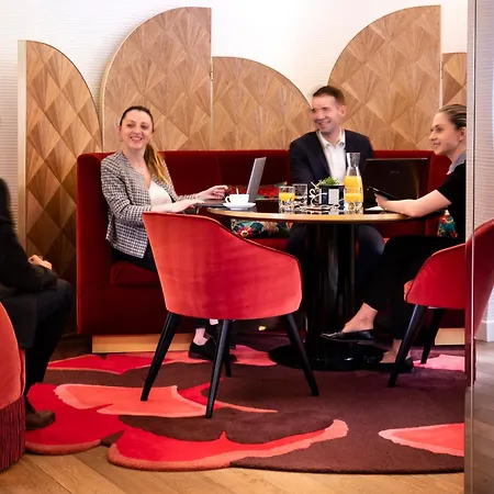 Victor Hugo Kleber Hotel