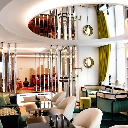 Hotel Victor Hugo Kléber 4*
