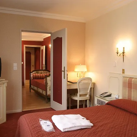 Hotel Victor Hugo Kléber 4*